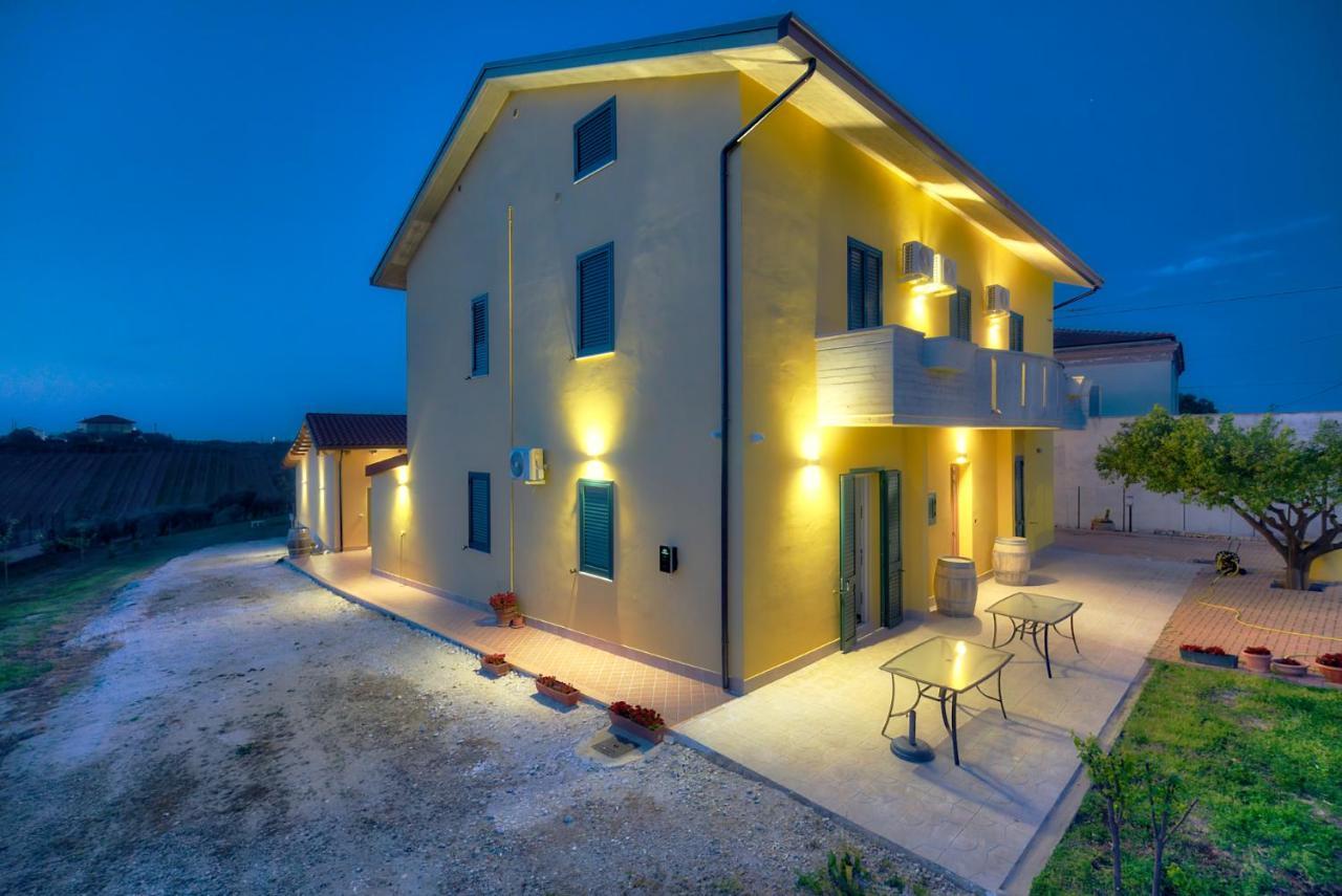 La Casa Del Vino - B&B Tollo Екстериор снимка